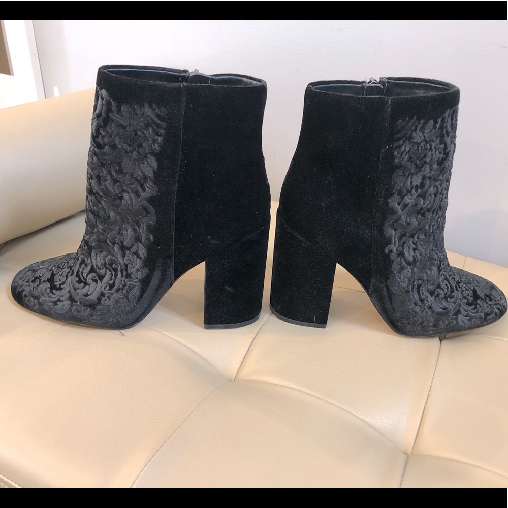 JESSICA SIMPSON Black Boots
